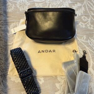 Andar Black Crossbody Bag